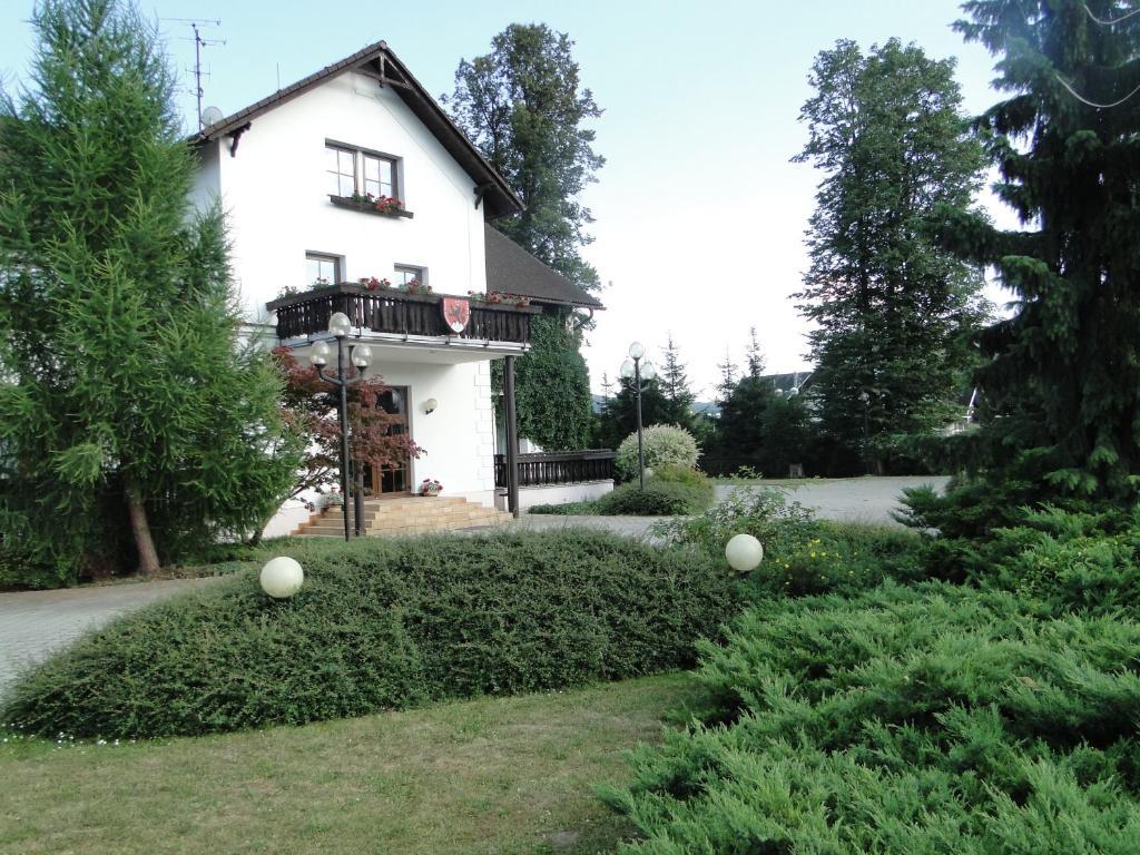 Villa Zerotin Penzion Bed & Breakfast Velké Losiny Екстериор снимка