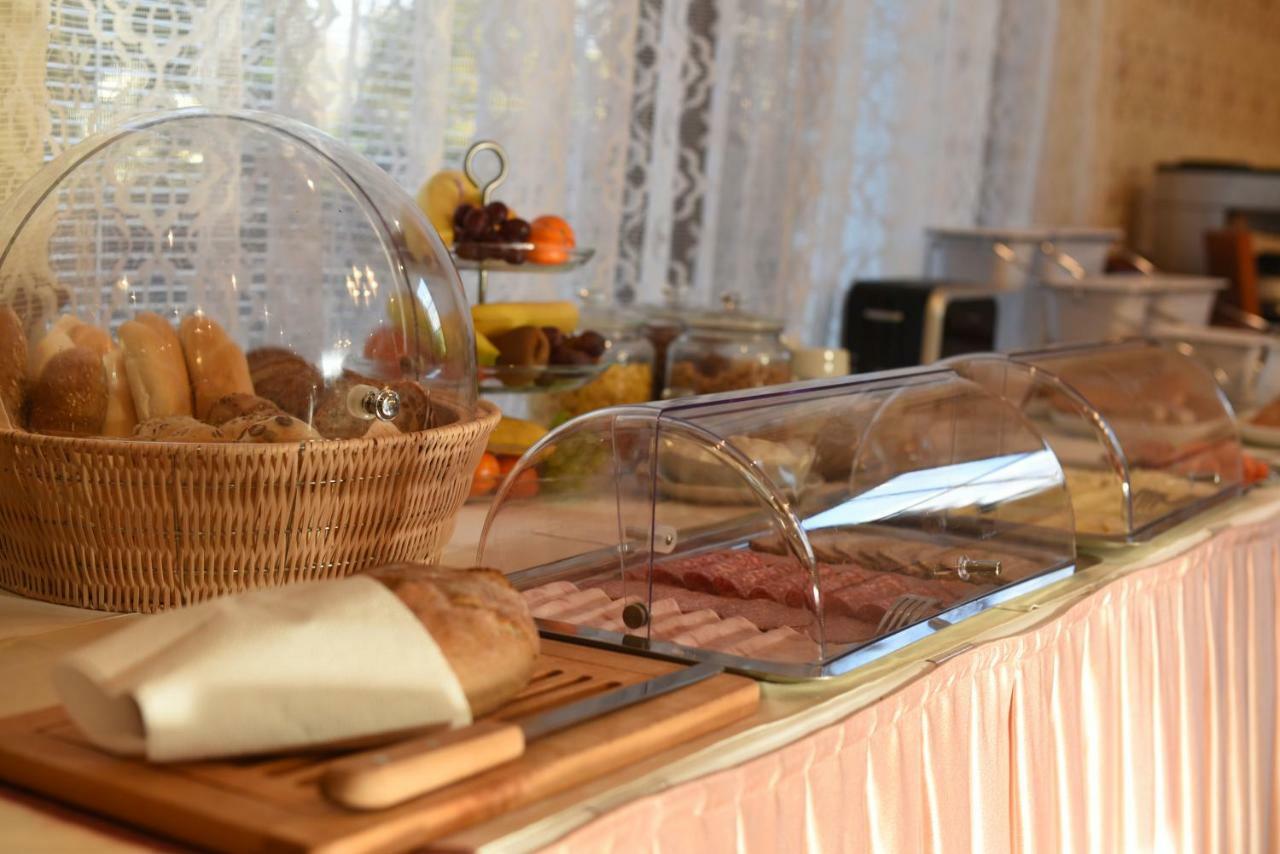 Villa Zerotin Penzion Bed & Breakfast Velké Losiny Екстериор снимка